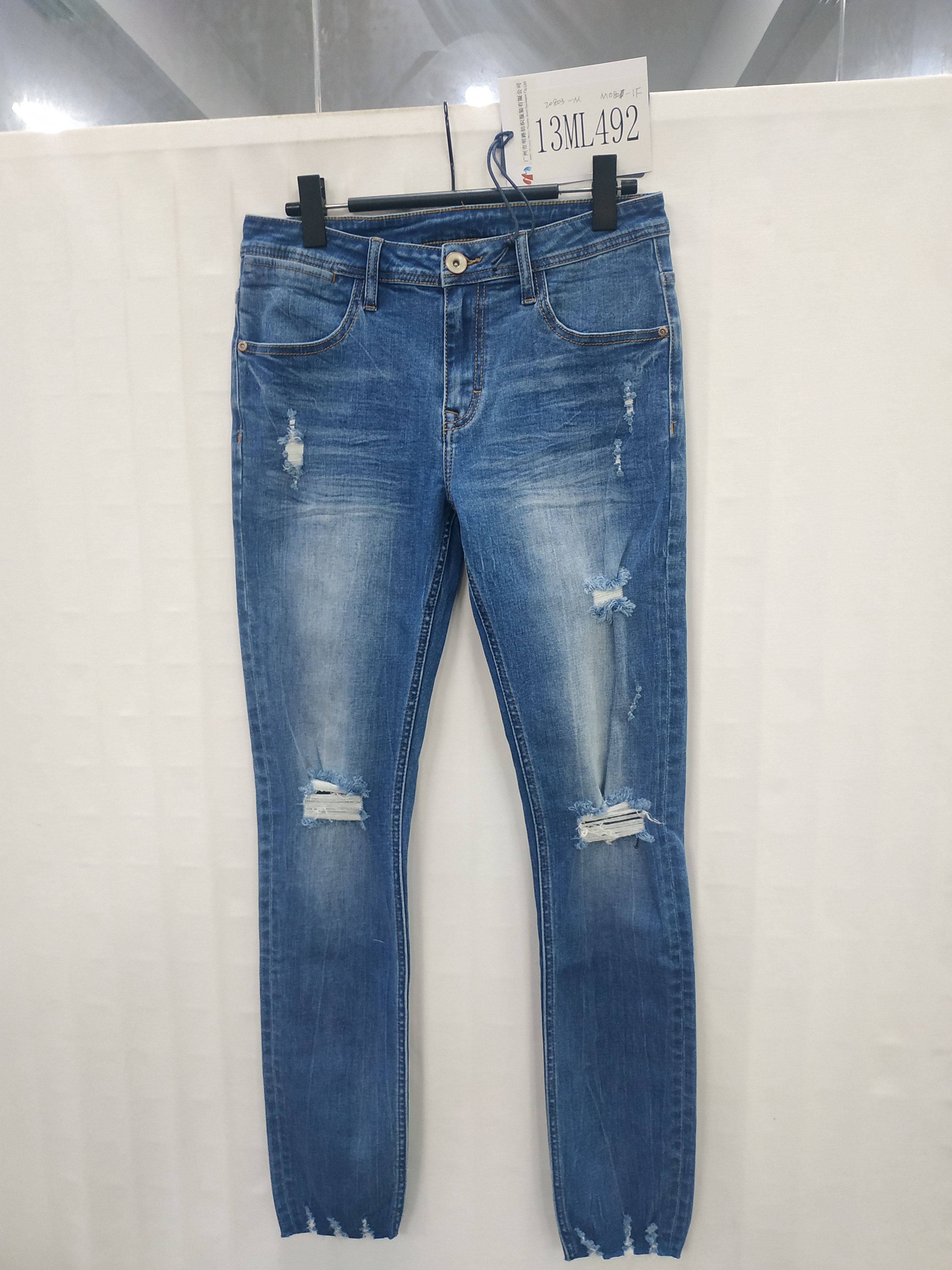 M & L GUANGZHOU TEXTILE AND GARMENT CO., LTD. – ropa deportiva 4