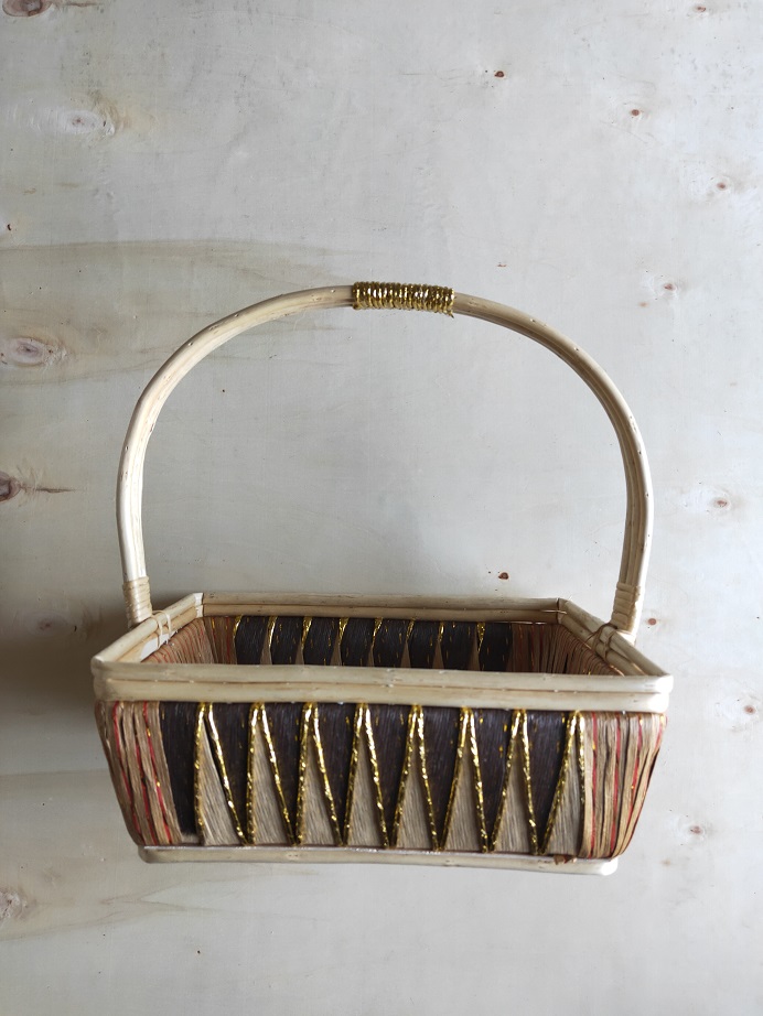 hand weaving fruit basket