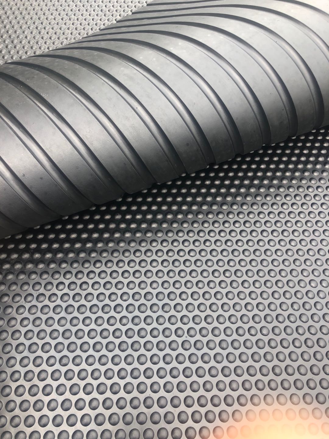Factory supply Round Dot Cow Stable Mat for sale 6mm-24mm