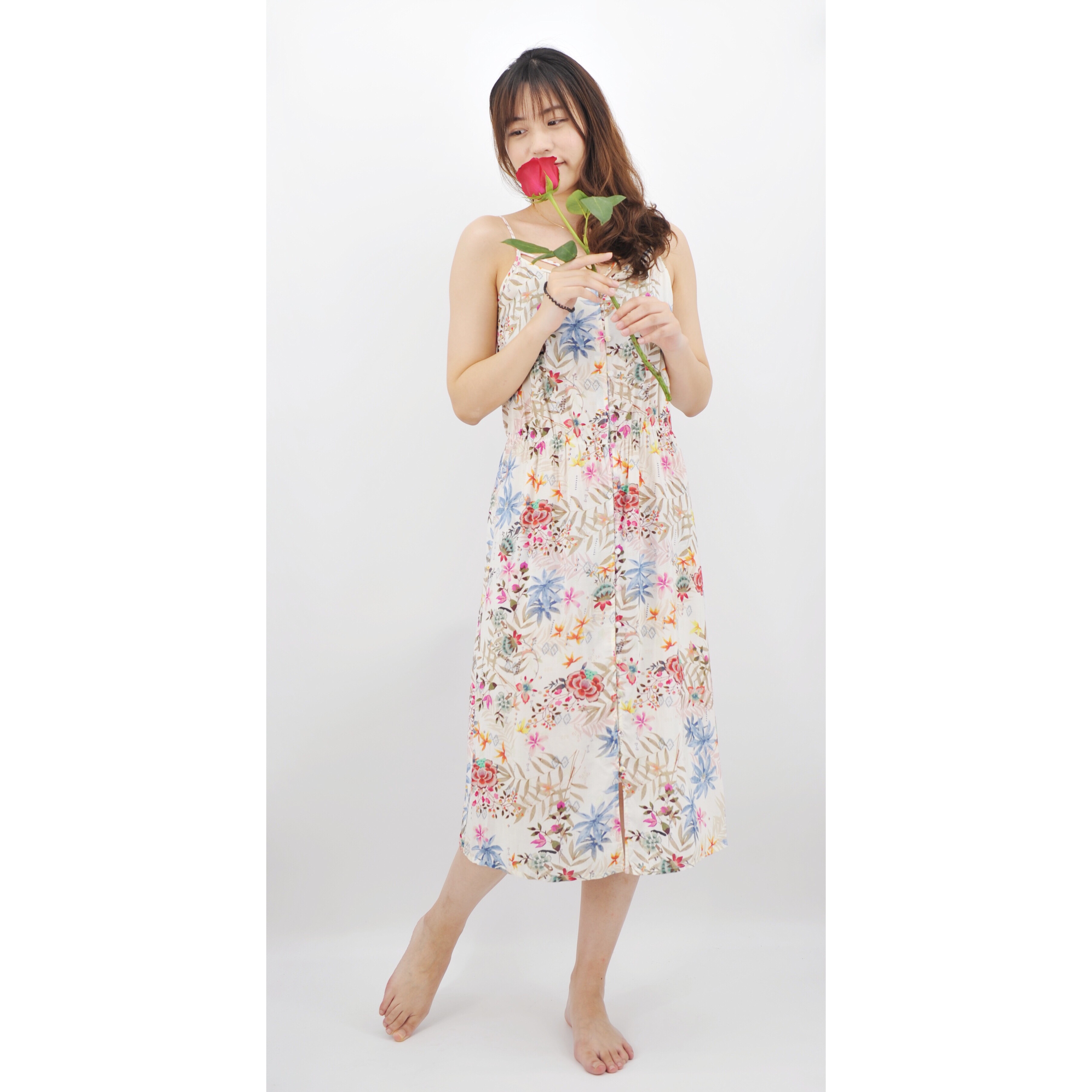 lady's woven rayon printed nightdress