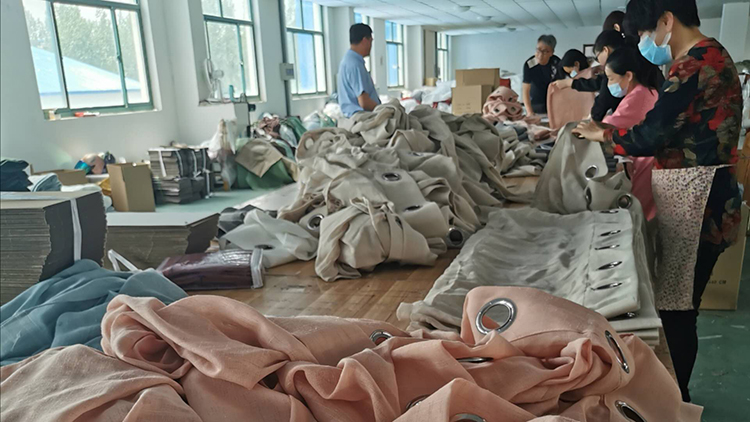 Qingdao Langxiu Home Textile Co., Ltd. – tablecloths 2