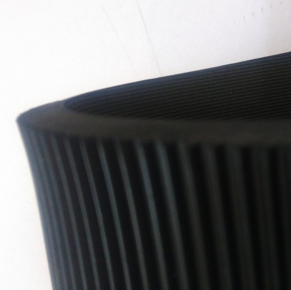 Anti-slip insulating fine ribbed rubber mat