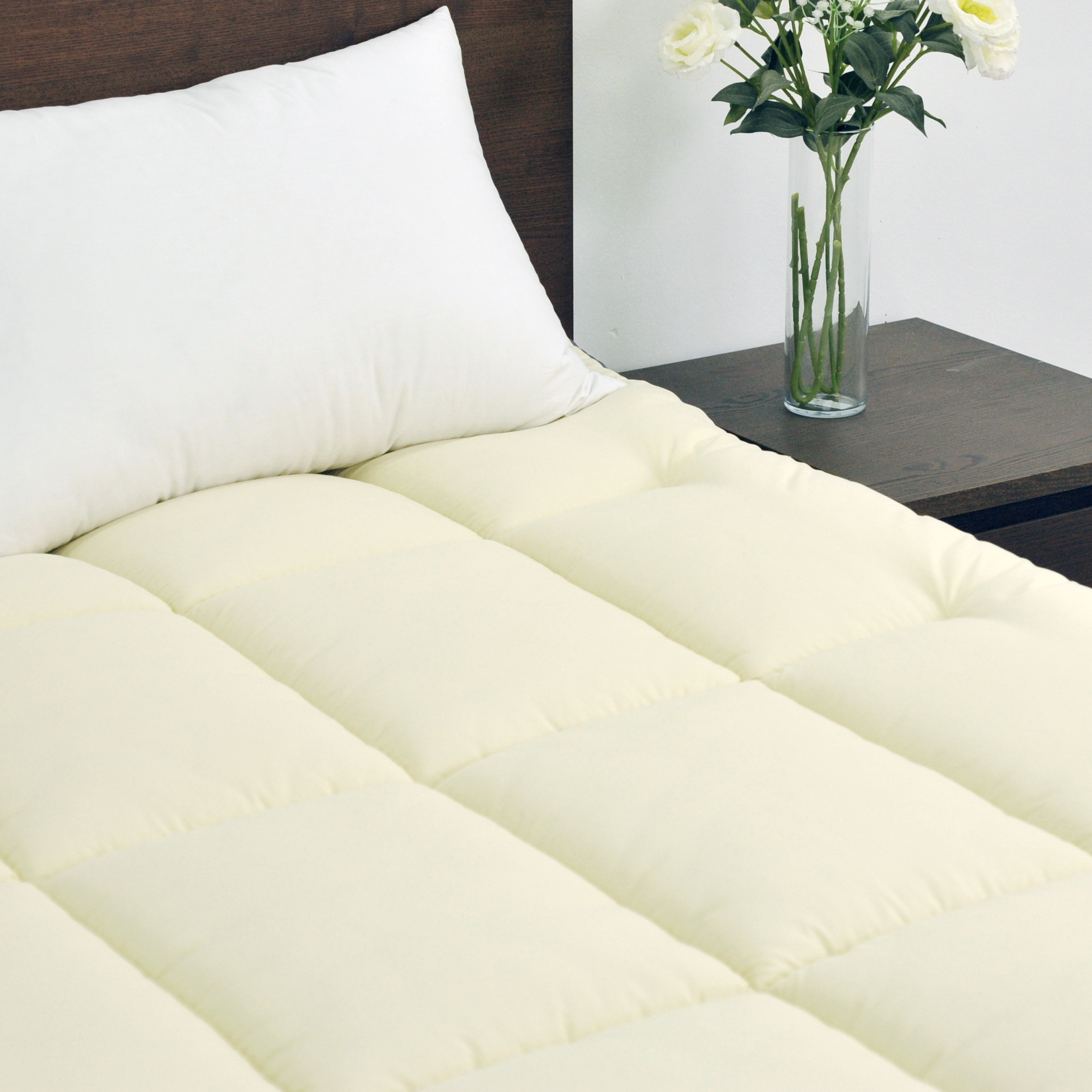 Factory Direct Custom Sales Hotel Cotton Soft Bedding Set Quilted mattress Protector cover Bed Sheet Set