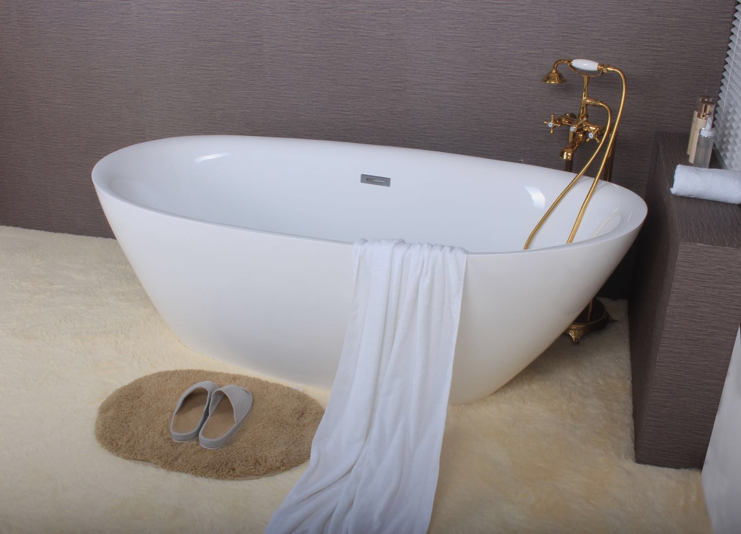 Free-standing bathtub-DM-820