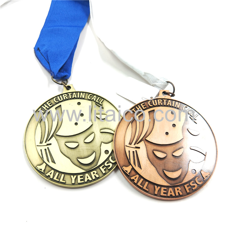 Fashionable Retro Style metal medal
