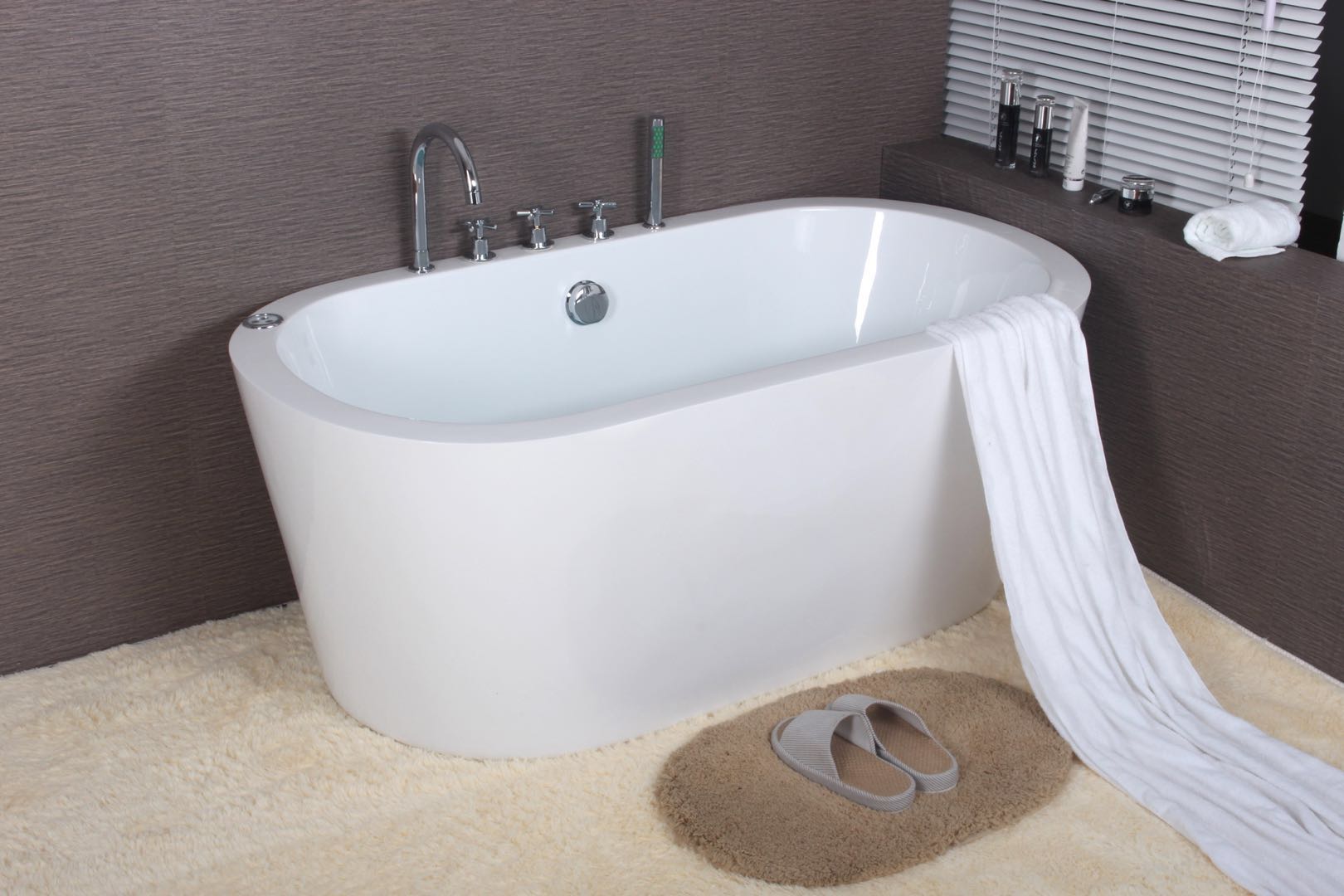 Free-standing bathtub-DM-813