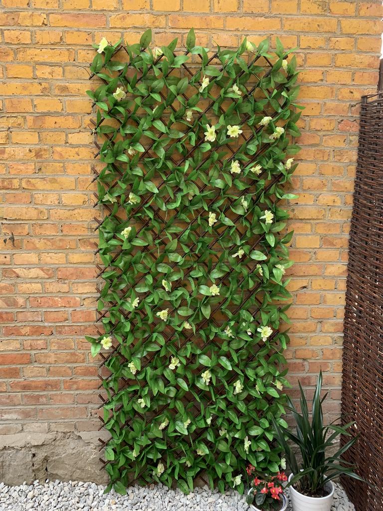 Expandable Willow Trellis with Artificial Leaf and Flower