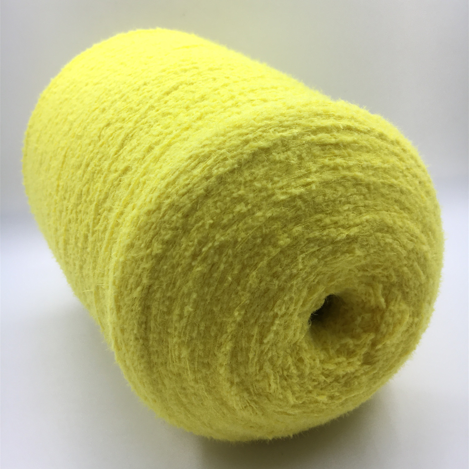 Granule feather yarn