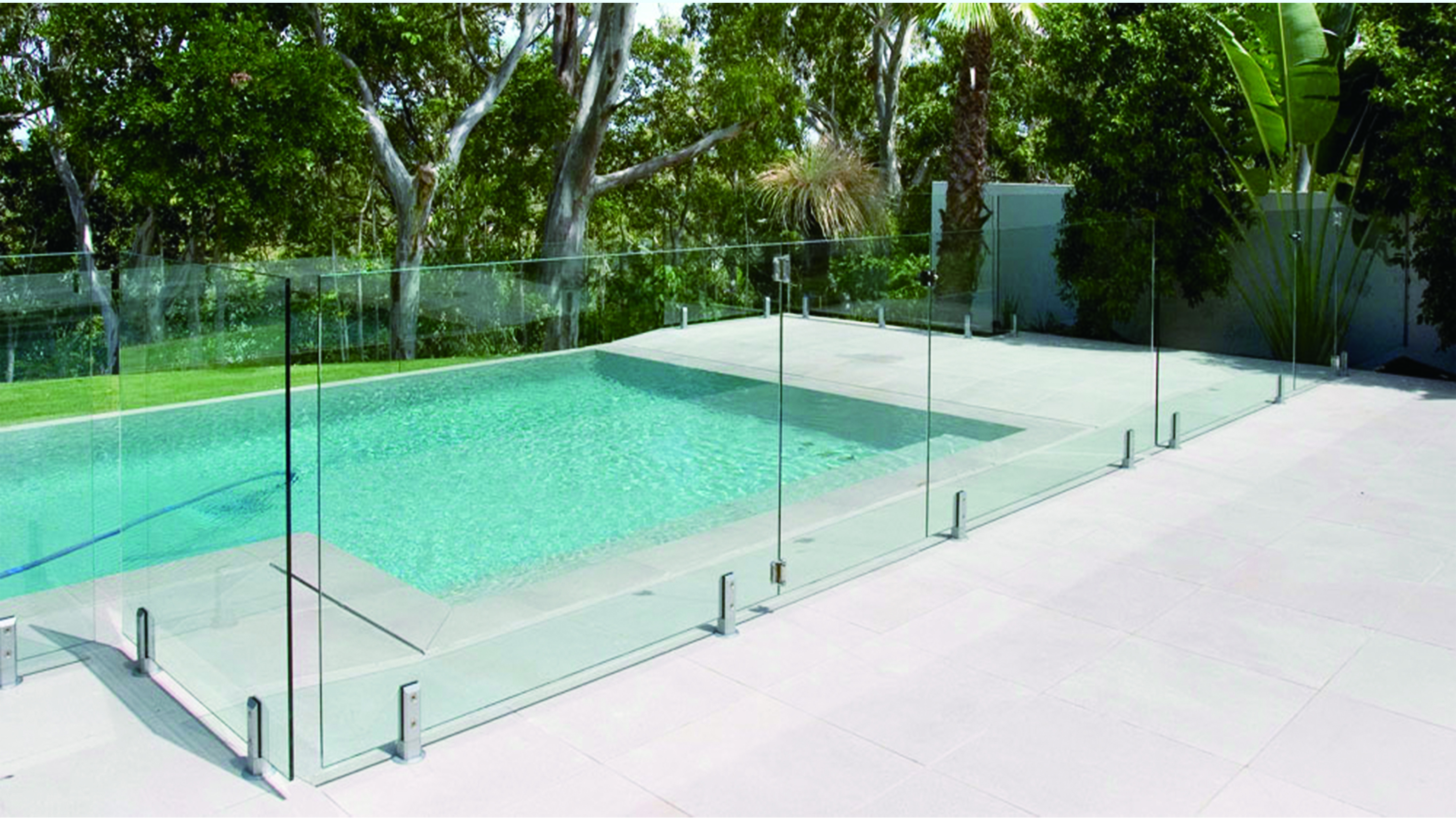 pool fencing glass