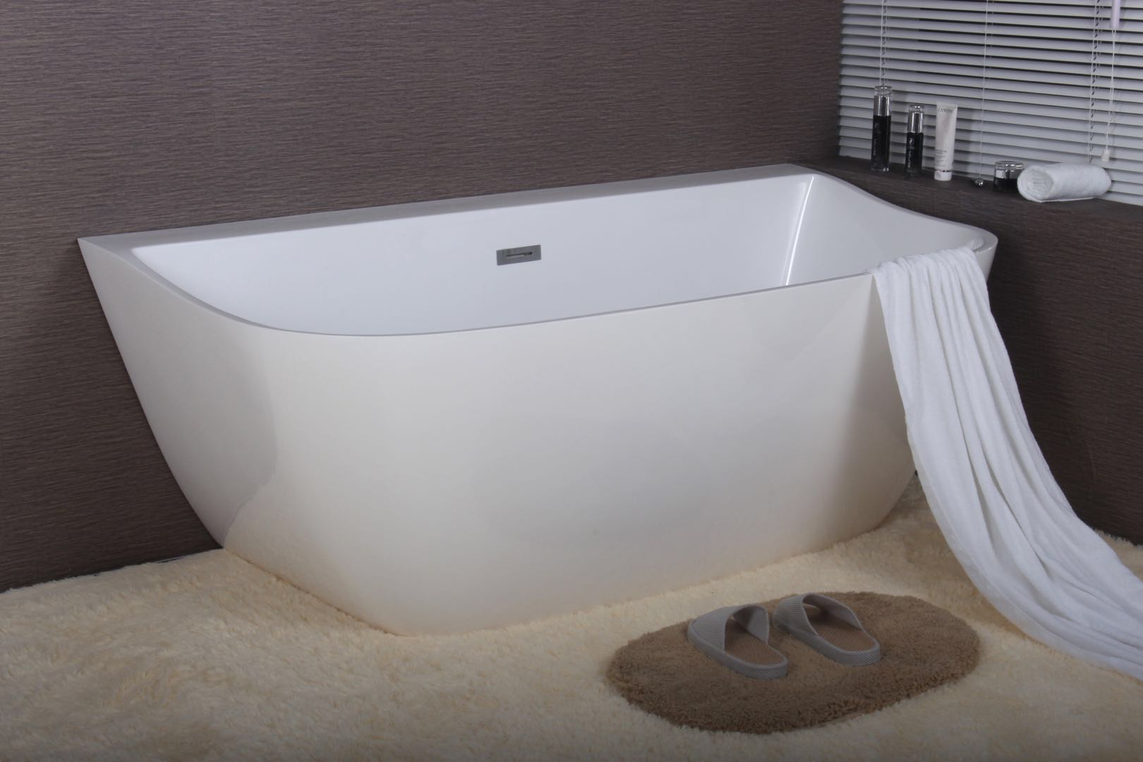Free-standing bathtub-DM-831