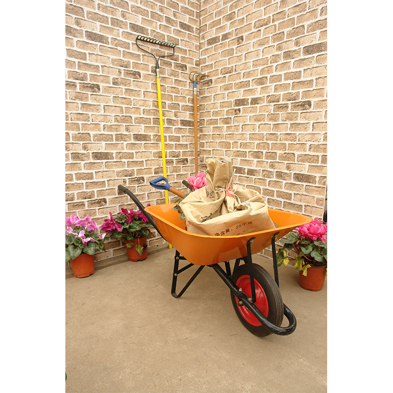 65L wheel barrow