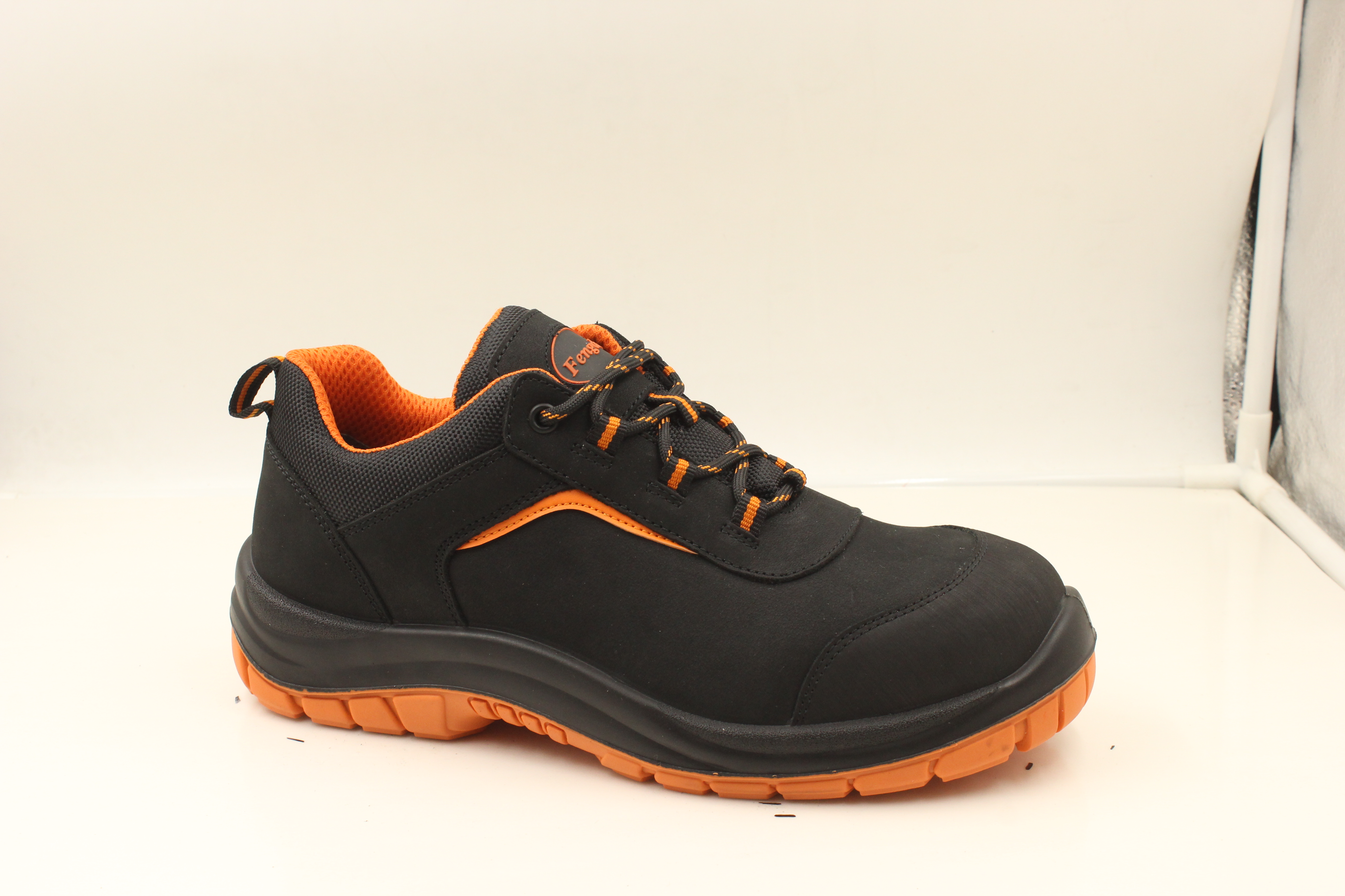 Safety shoes