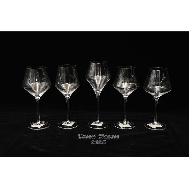 Lead-free crystal wine glass