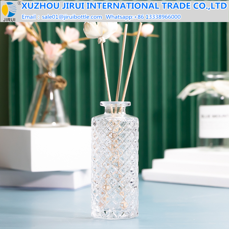Crystal embossed glass bottle vase aromatherapy bottle 150ml