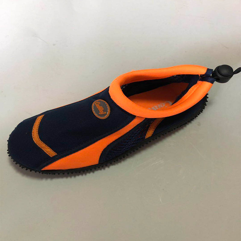Aqua shoe