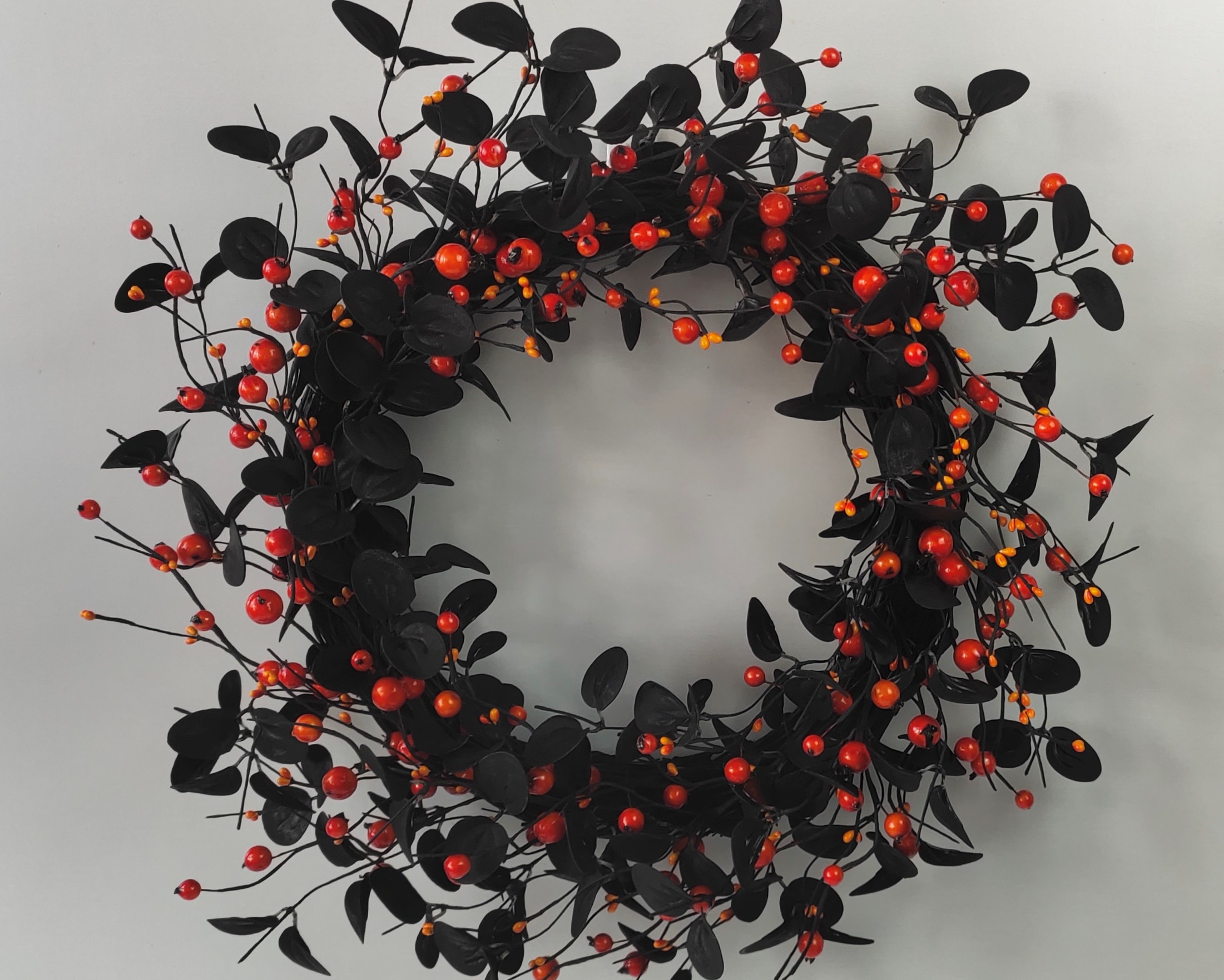 Halloween berry wreath /black leaves