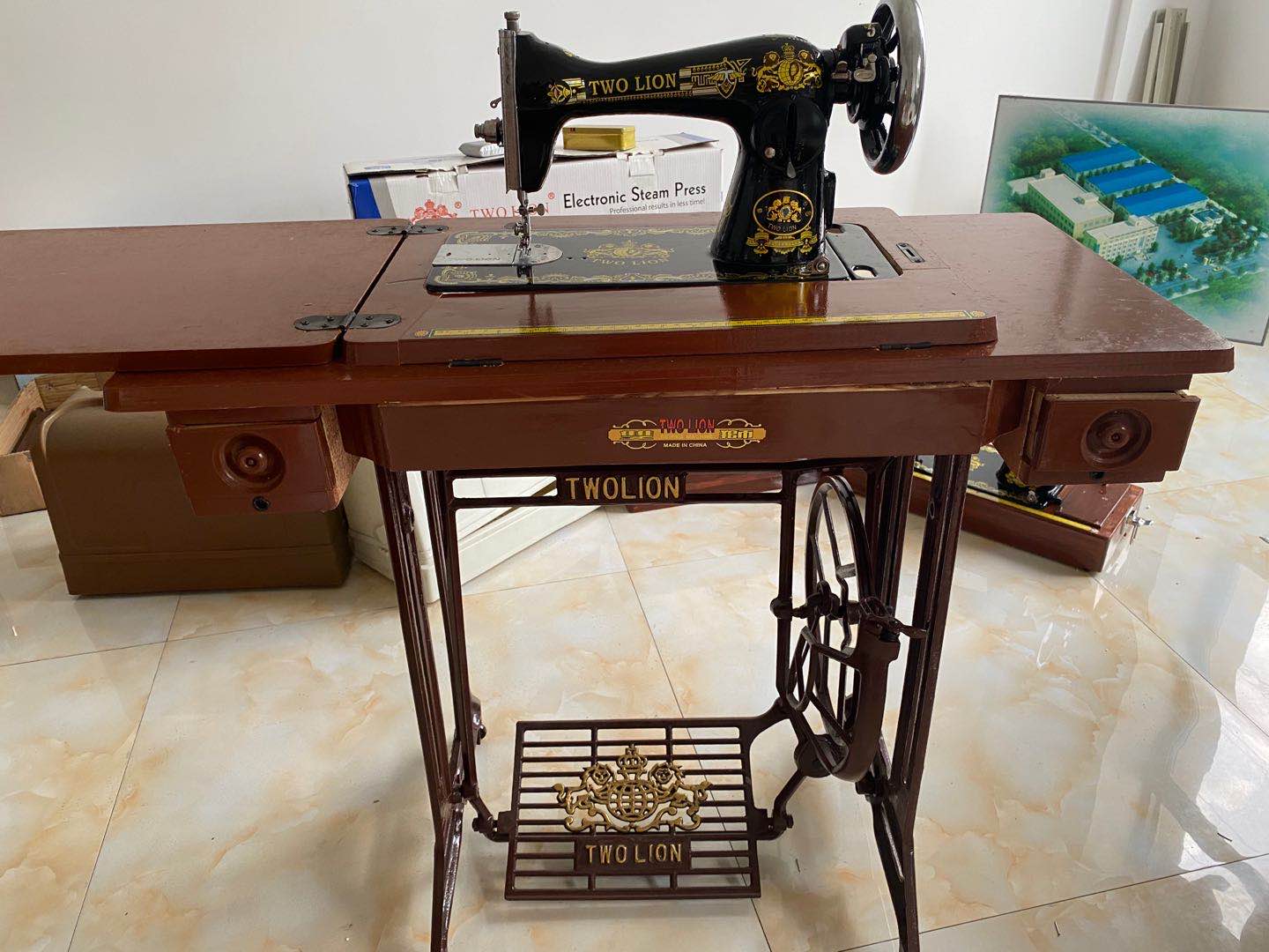 Sewing Machine Headwith 3-Drawers Table And Stand