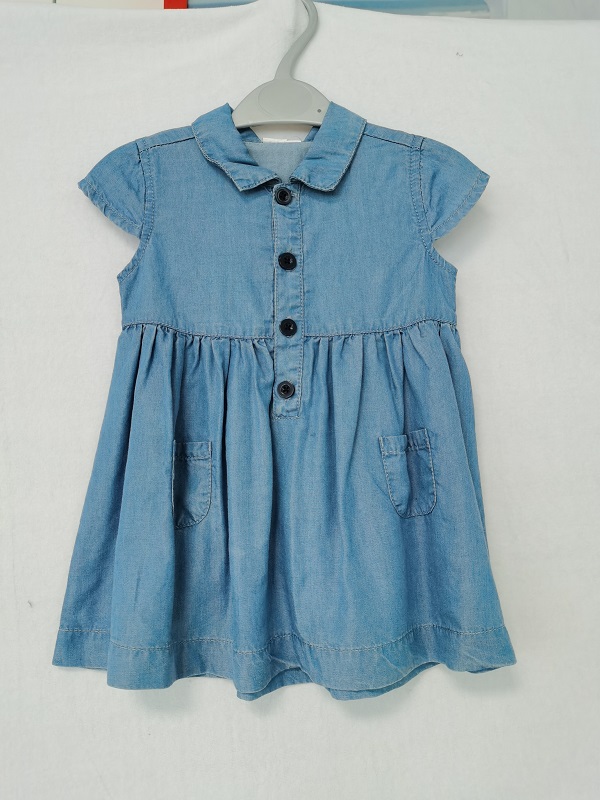 Girl's dress