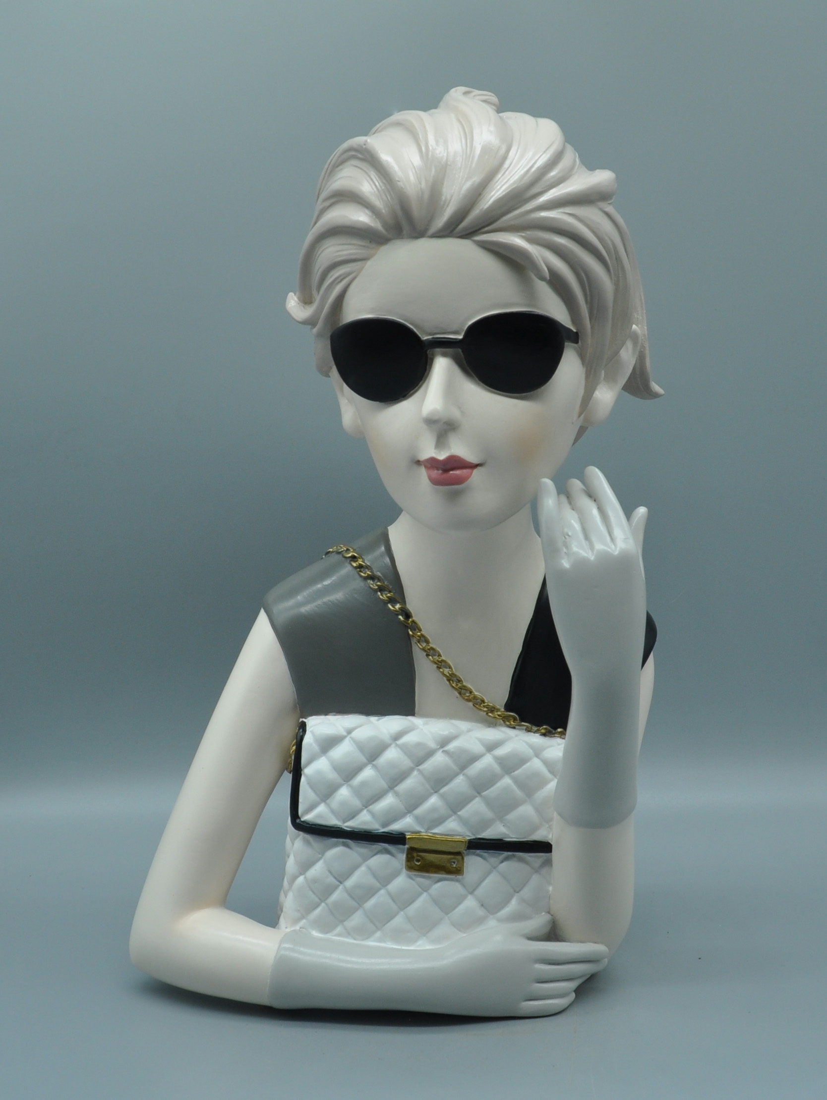 Polyresin Fashion Girl