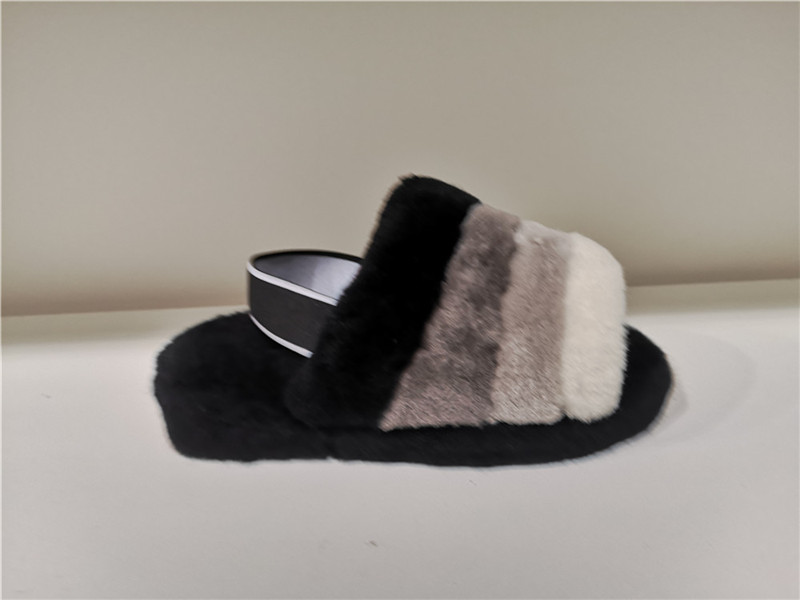 Ladies Classic Fashion Indoor Outdoor Slippers Sheepskin Mule/Fake fur Slip on Winter Bootie Water-Resistant Fur upper Elastic High Outsole