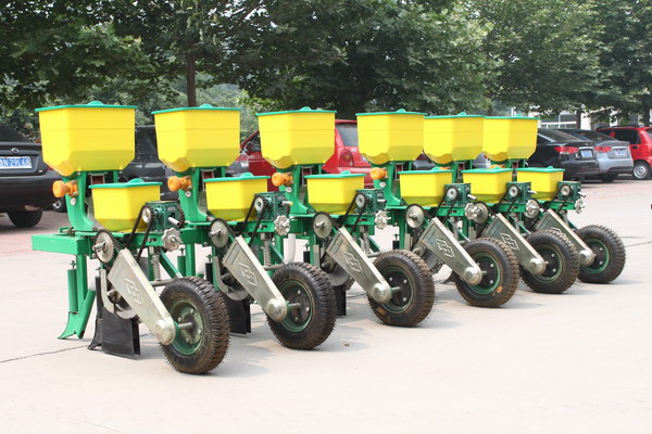 Corn seeder