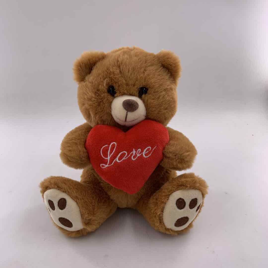 Sitting Bear with Heart