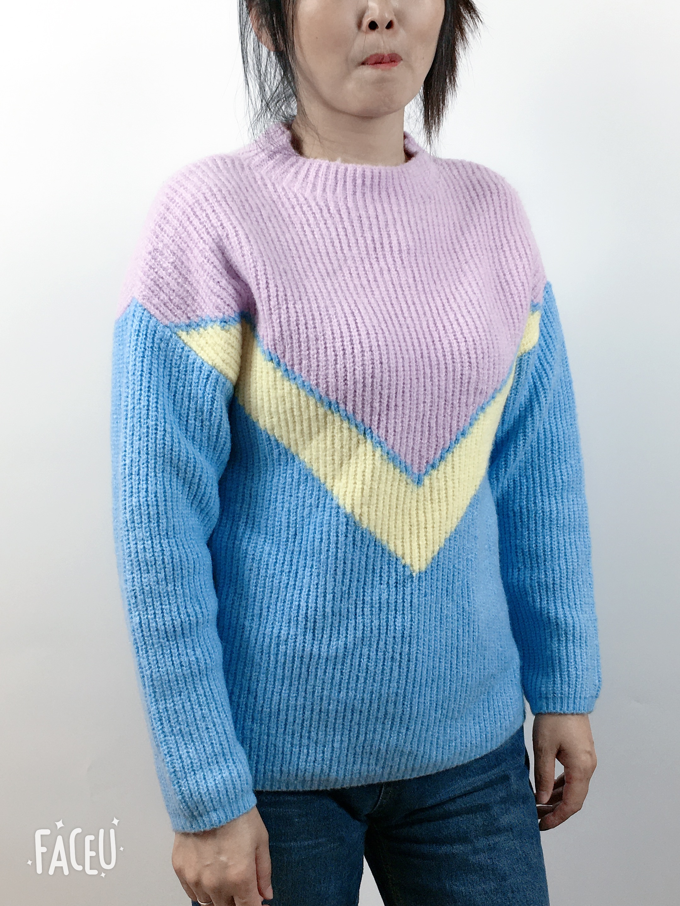 Ladies' crew neck long sleeve knitted jumper