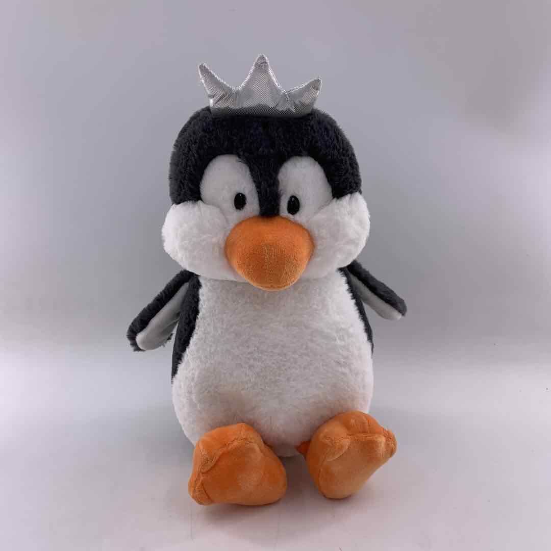 Sitting Penguin with crown