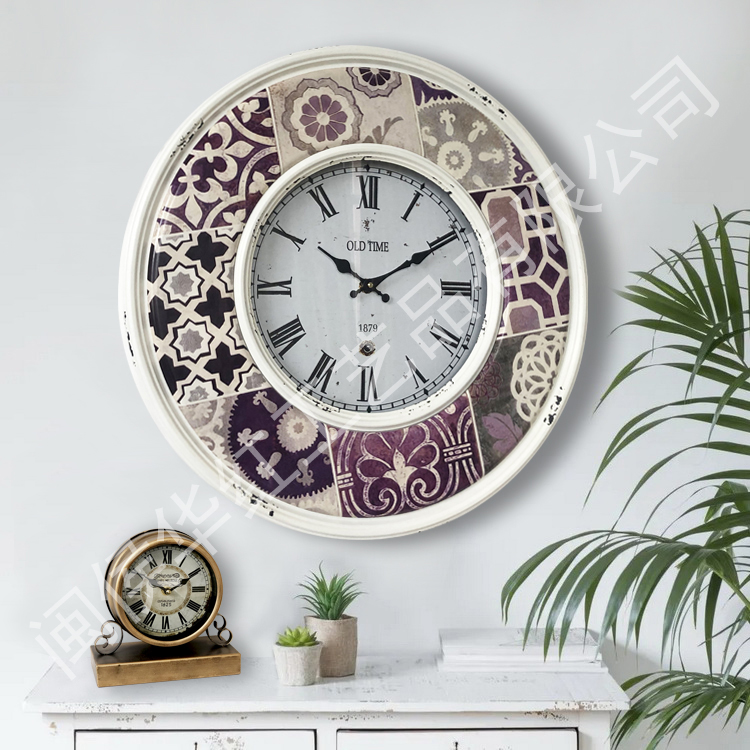Iron glass clock