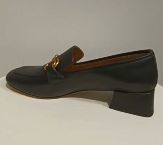 Ladies shoes