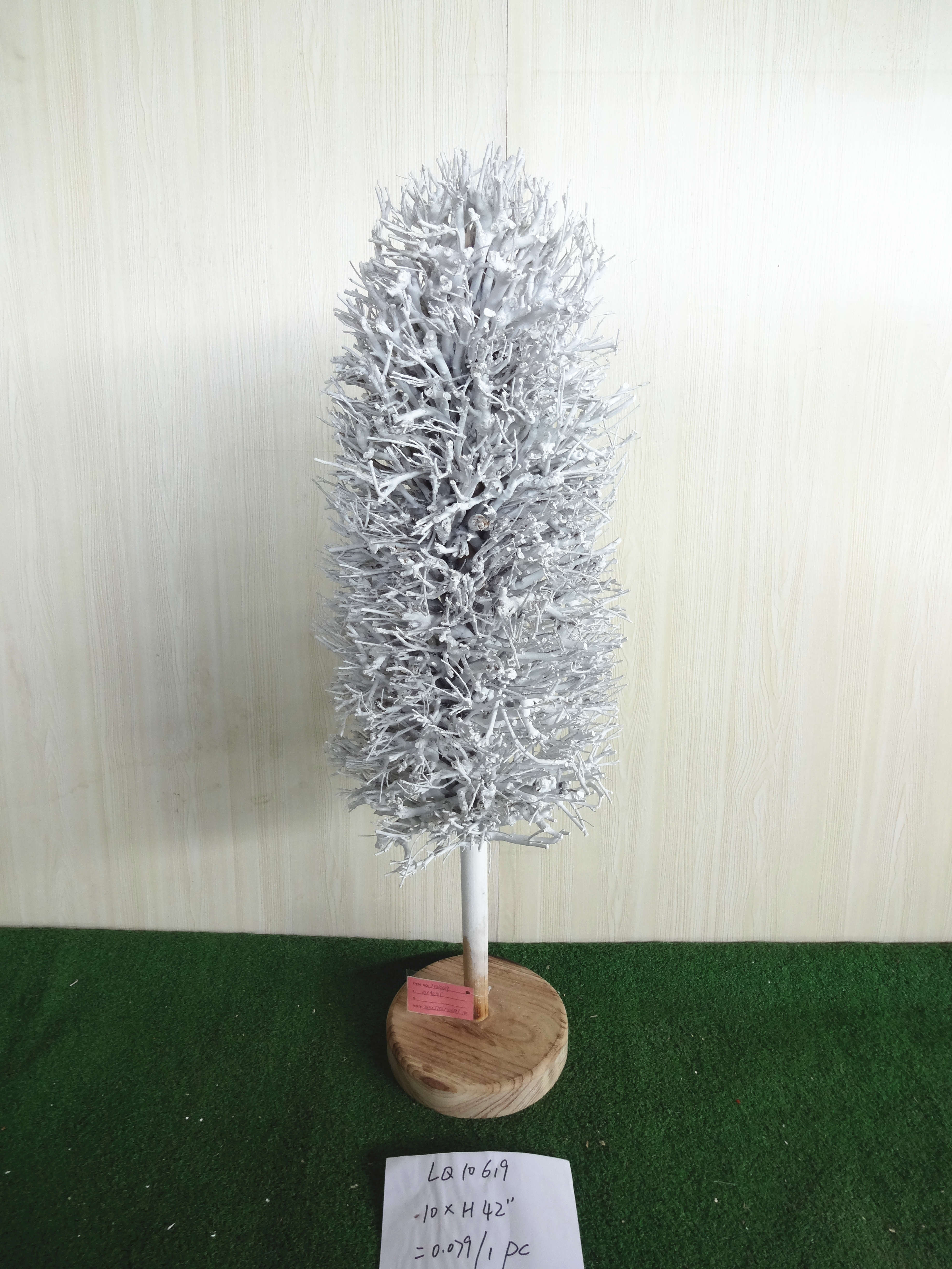 wood standing decoration
