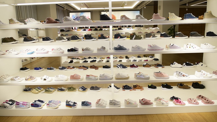 Wenzhou Dingneng Trading Co., Ltd. – cold bonded shoes 2