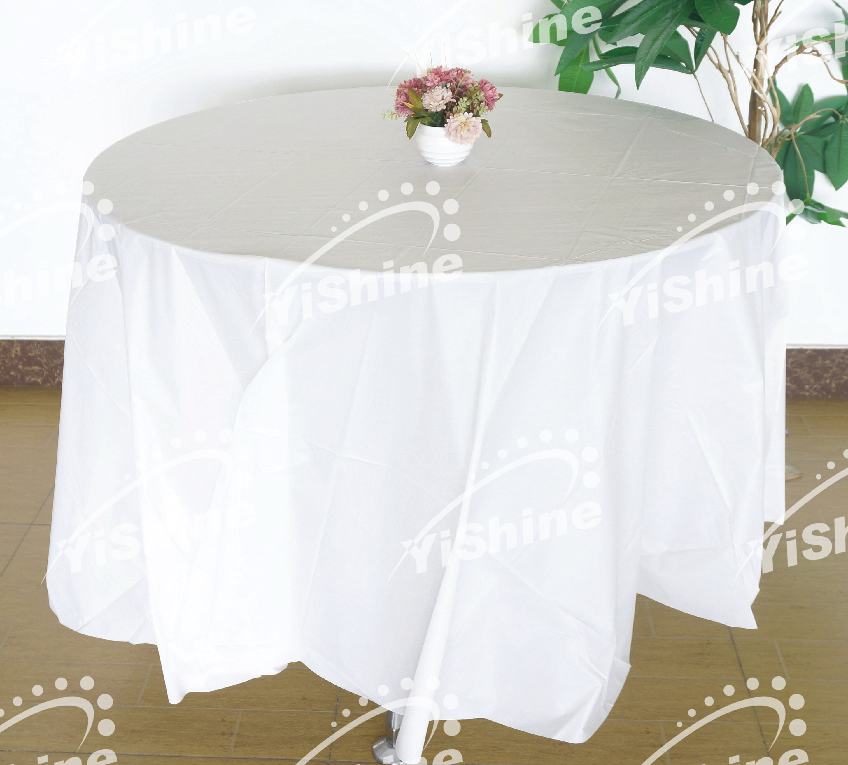 84'' Disposable plastic round tablecloth