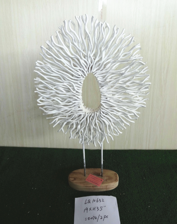 wood standing decoration