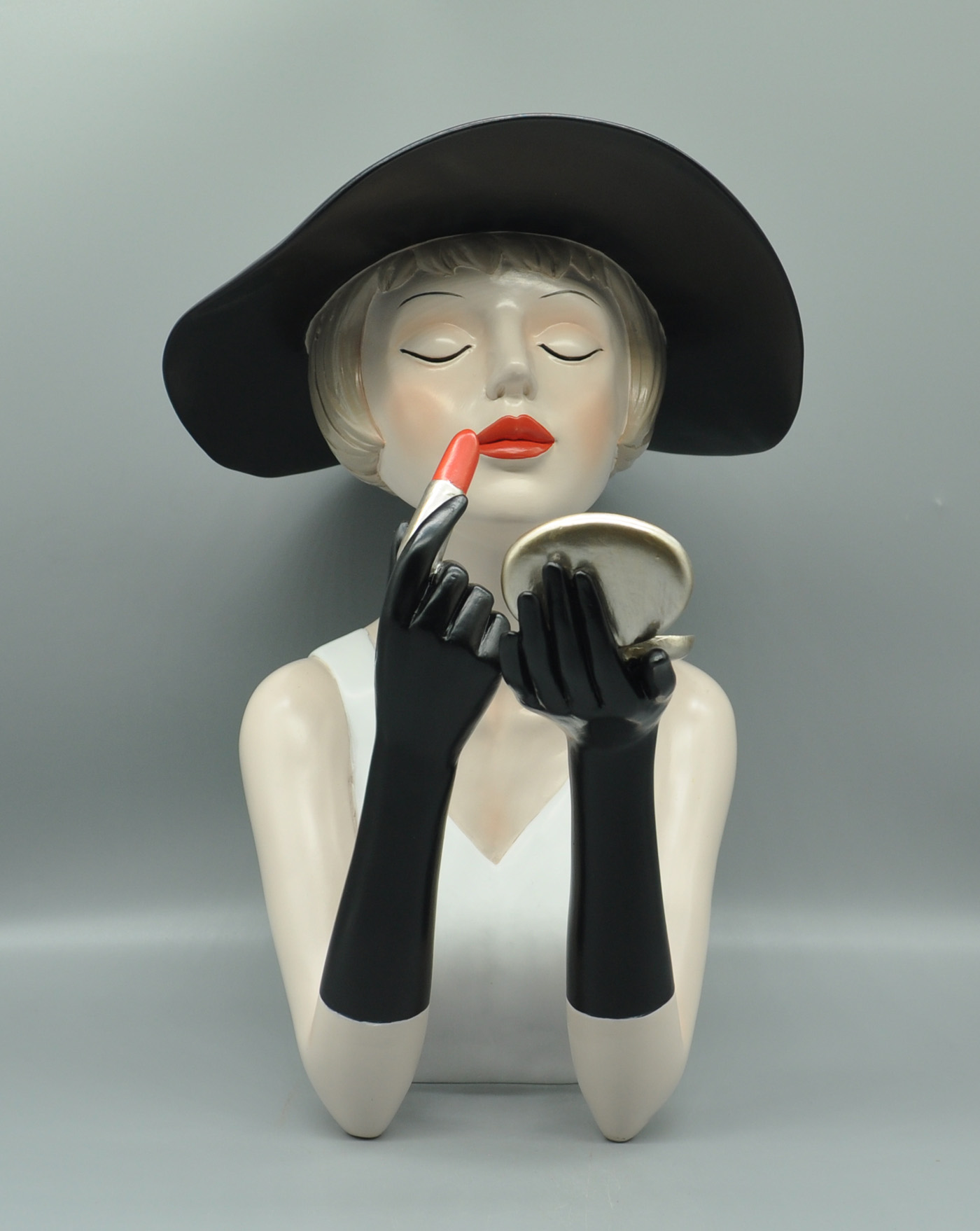 Polyresin Fashion Girl