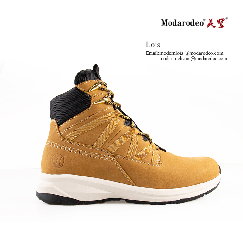 Modern casual leather sneaker