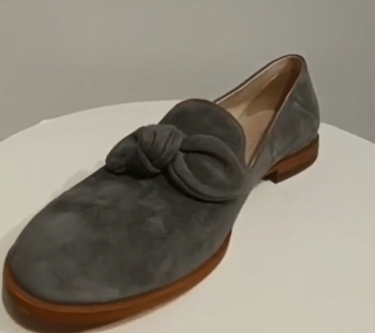 Ladies shoes