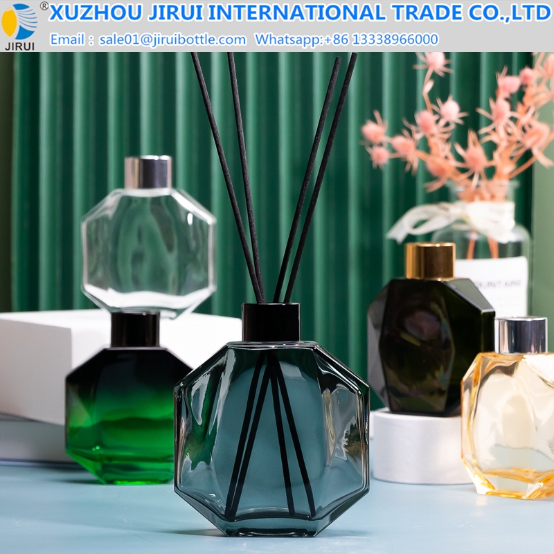 Polyhedron shape screw-top glass bottle perfume bottle aromatherapy bottle 100ml 200ml