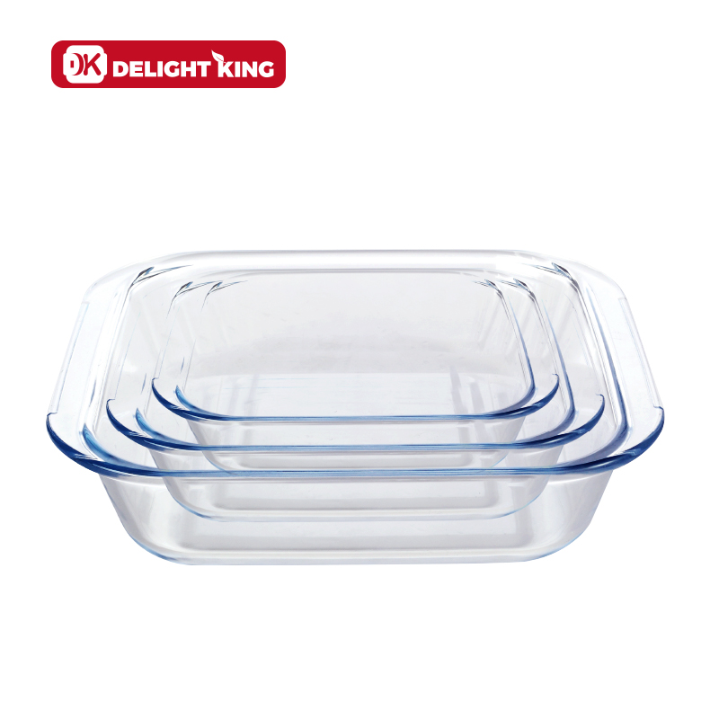 Glass baking dish