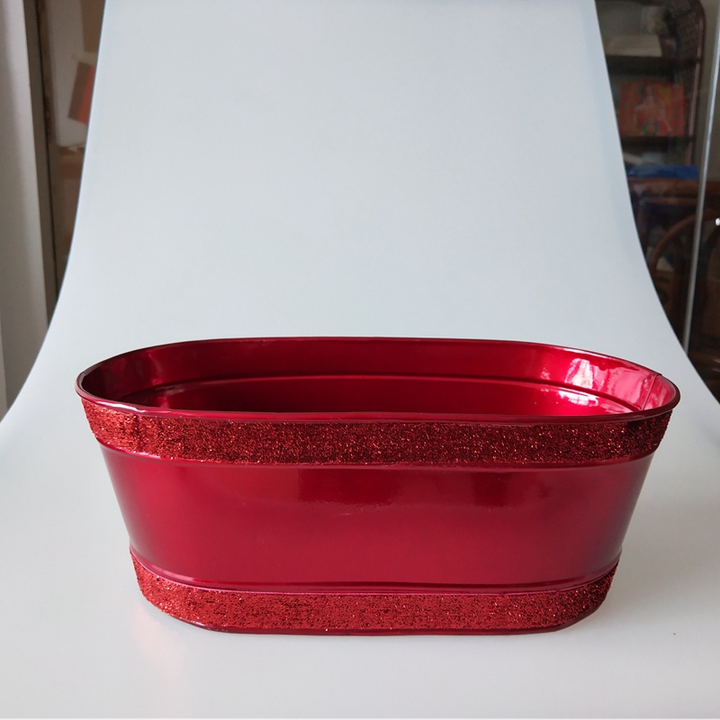 RED Christmas deco oval zinc trough