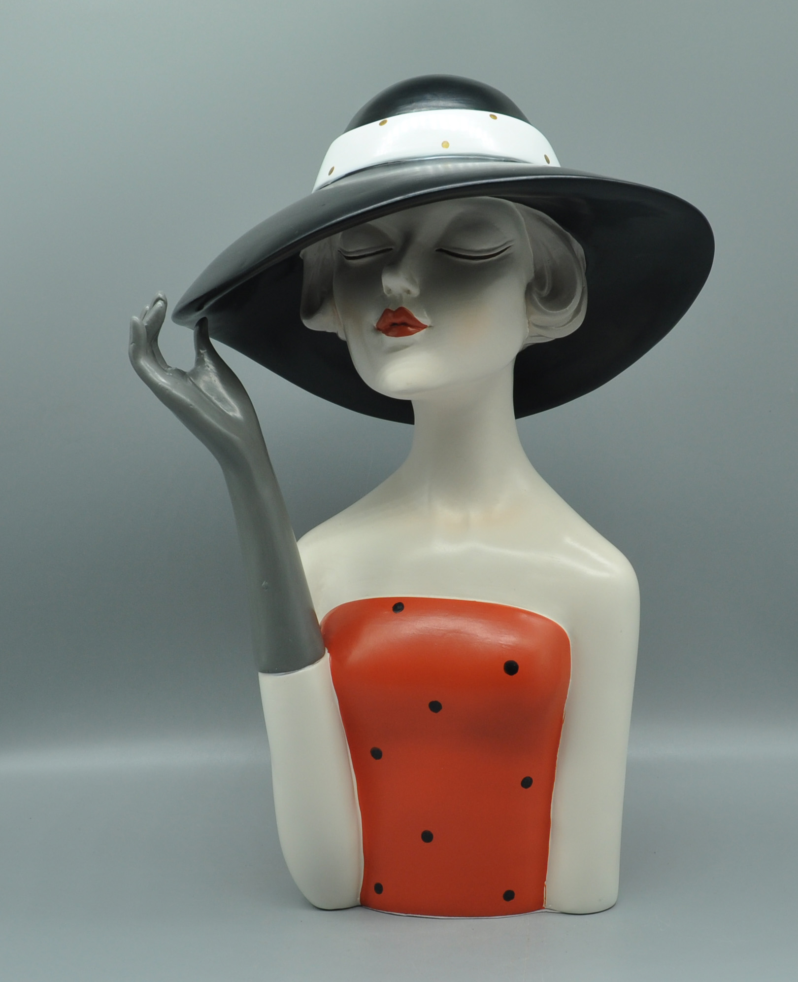 Polyresin Fashion Girl