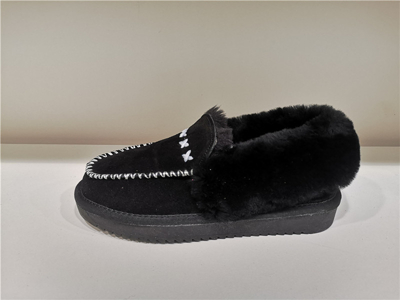 Ladies Moccasin Driving shoes Indoor Outdoor Bootie Slippers Sheepskin Mule/Fake fur Slip on Winter Suede Booties Fur Ball TPR Sole