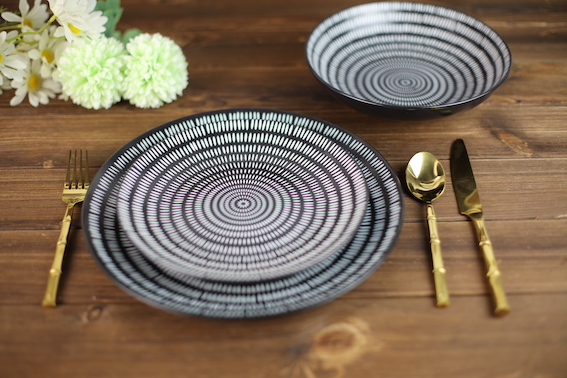 Pad printing dinner ware