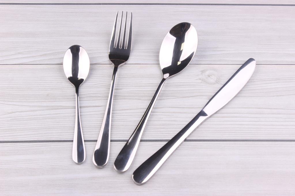Stainless steel cutlery set