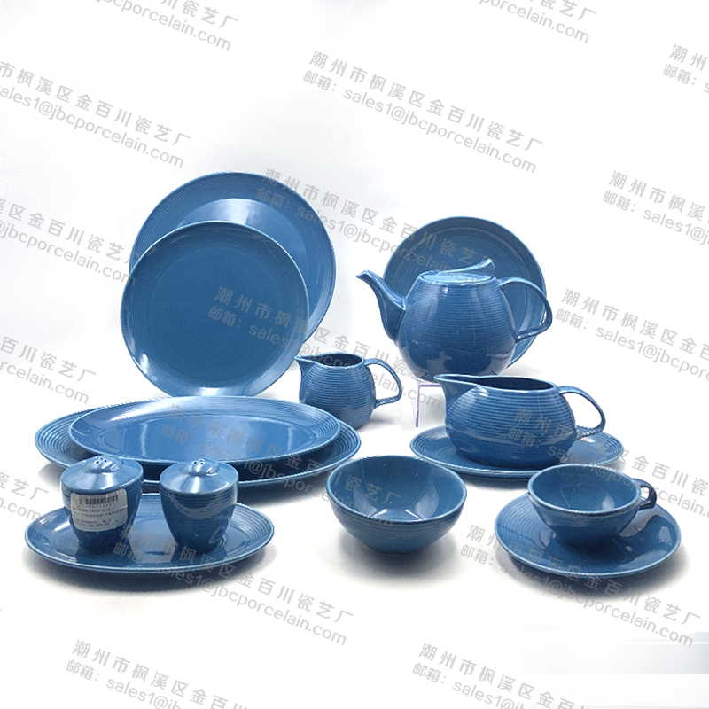 Dark Line Pattern Dinner Set
