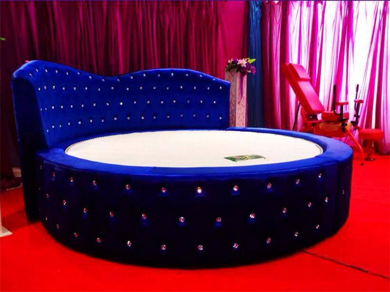 big round mahogany art bed