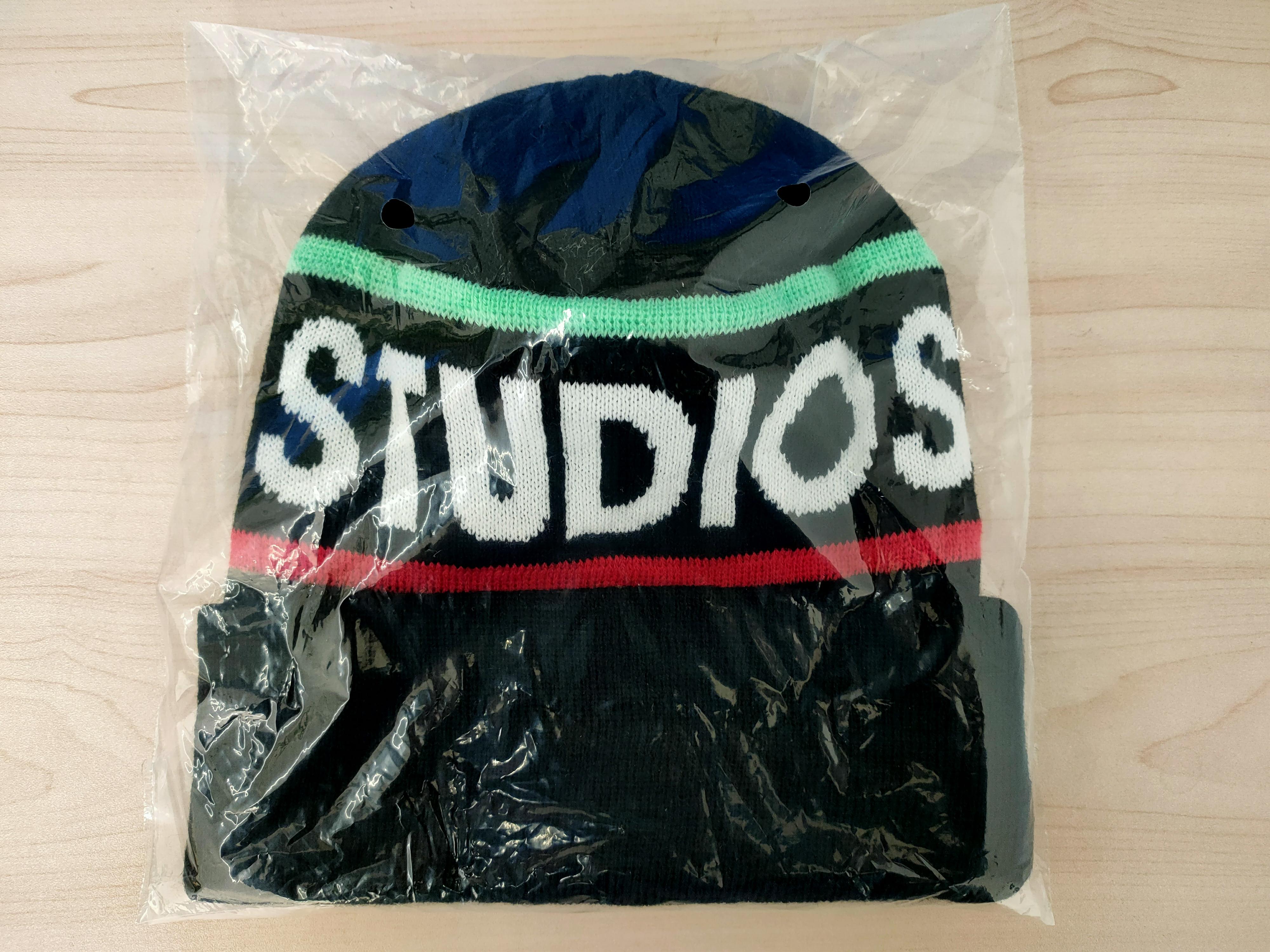 Custom logo jacquard beanie without pom