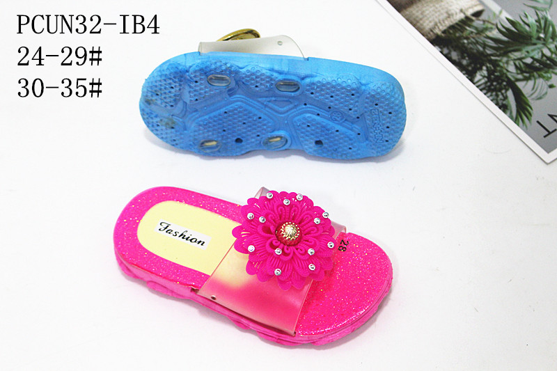 2020 fashion new children's slippers