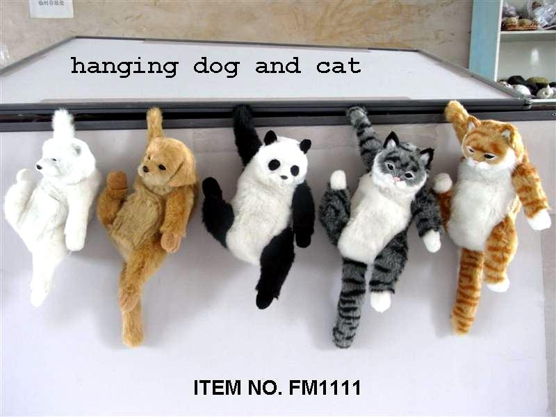 Lifelike hanging and turning animals toys