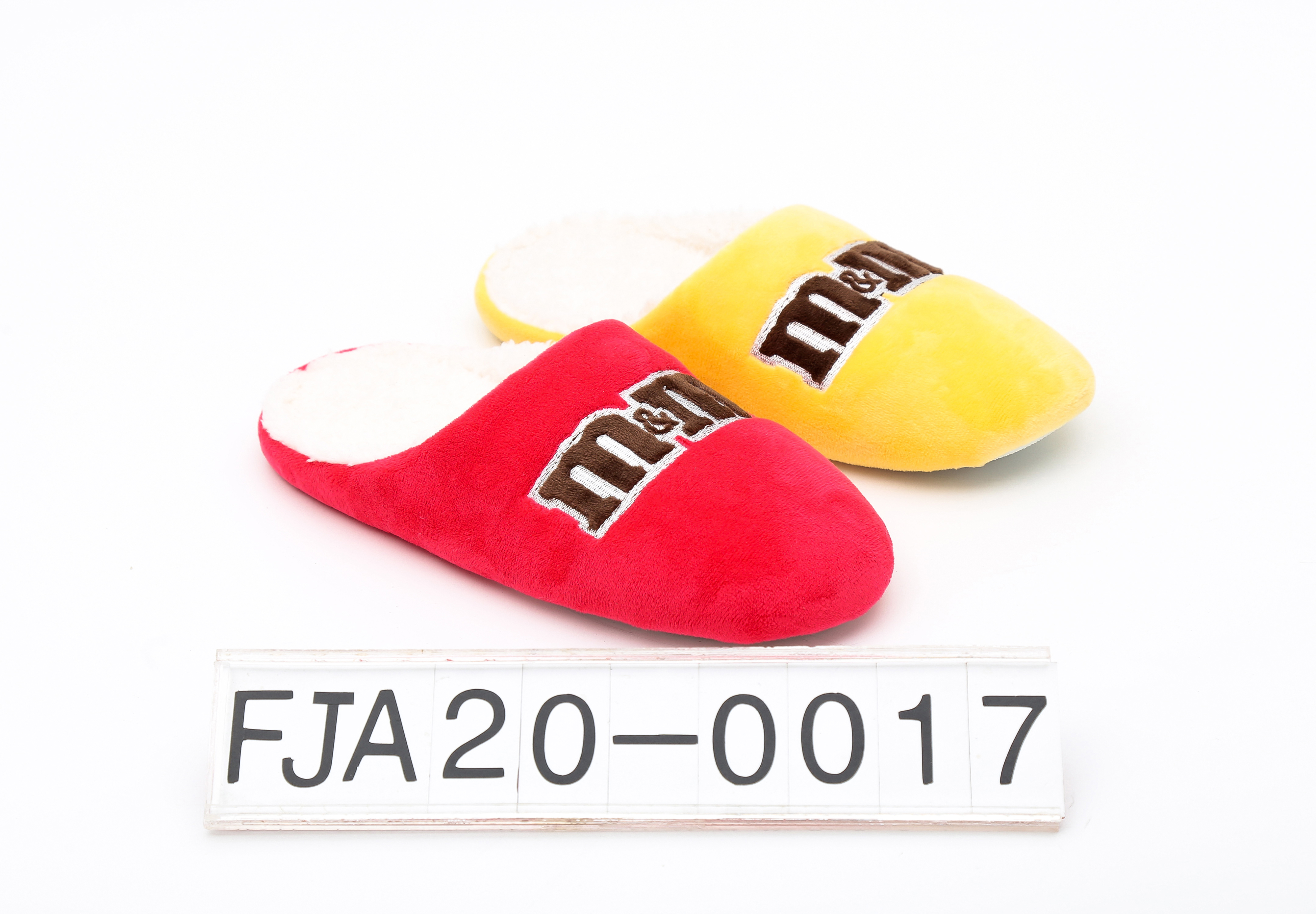 Indoor ladies slippers